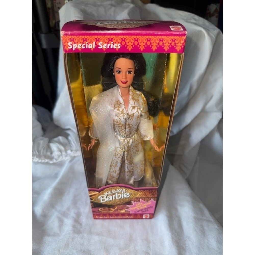 Kebaya Barbie Special Series Collectibles Mattel Doll NRFB‎ Vintage 1996